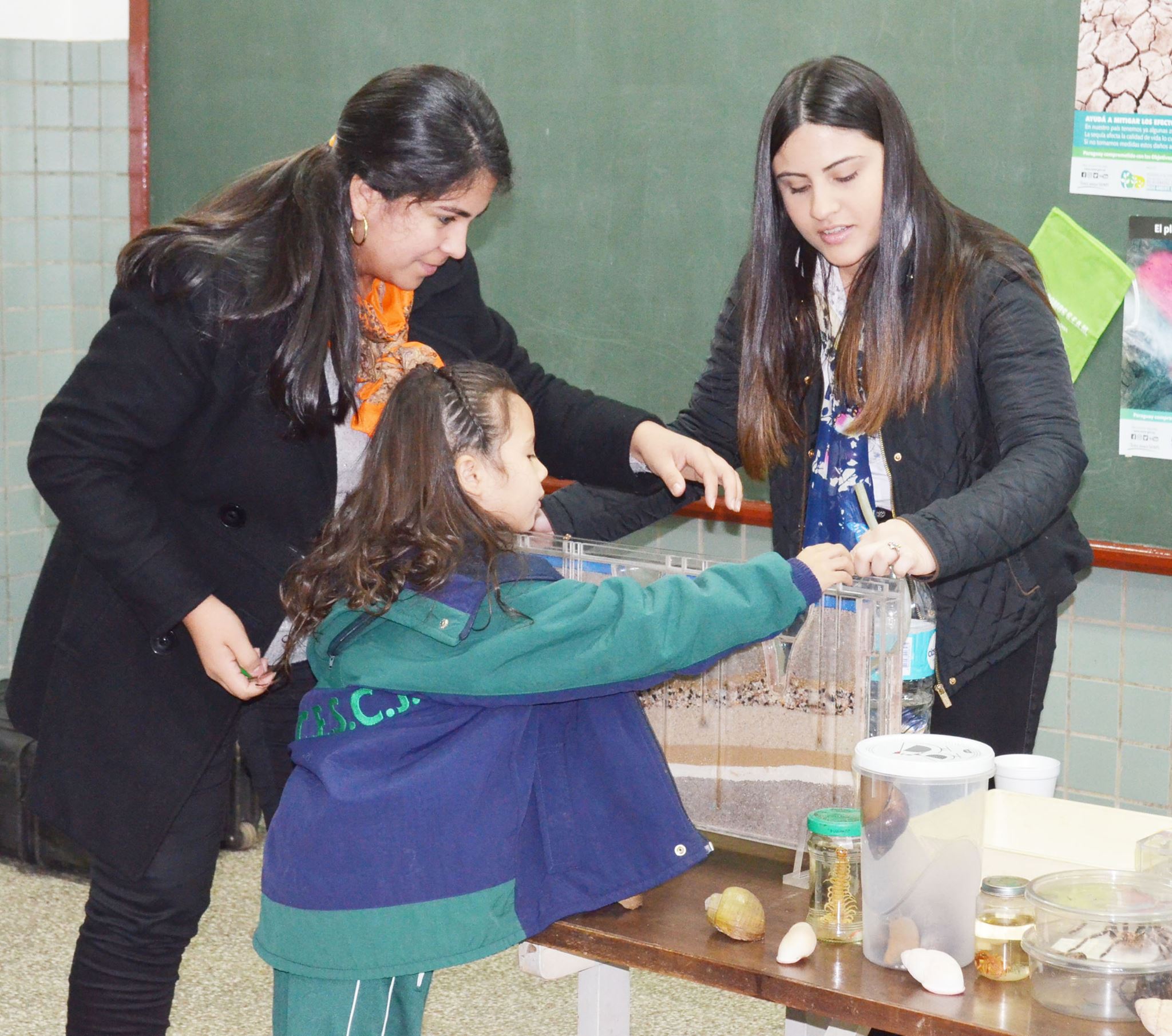 Charlas en las escuelas para promover el cuidado del medioambiente