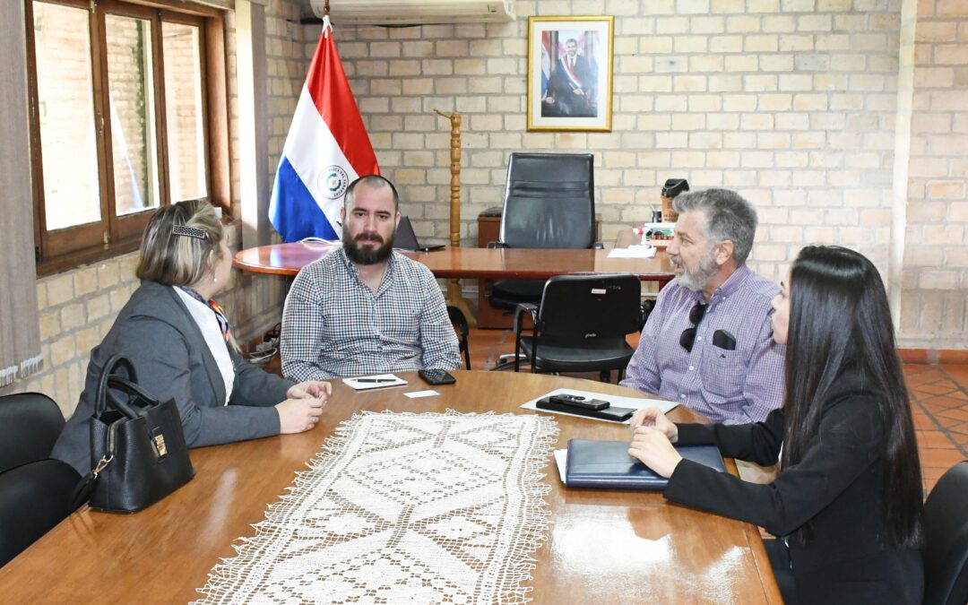 Ministro del MADES se reunió con representantes de la empresa AgroFuturo Paraguay