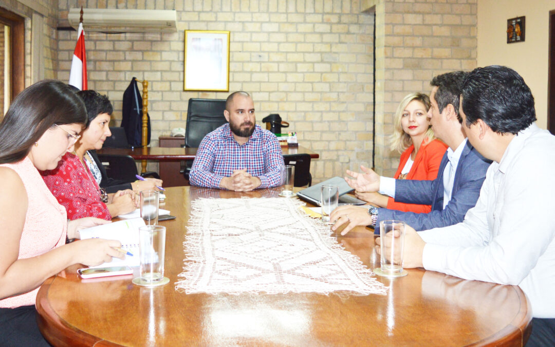 Titular del MADES recibió a representantes del Pacto Global