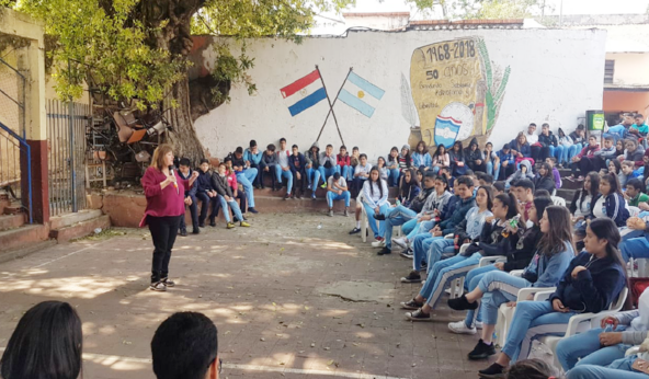 Jóvenes aprenden  sobre  manejo y gestión de los residuos sólidos urbanos