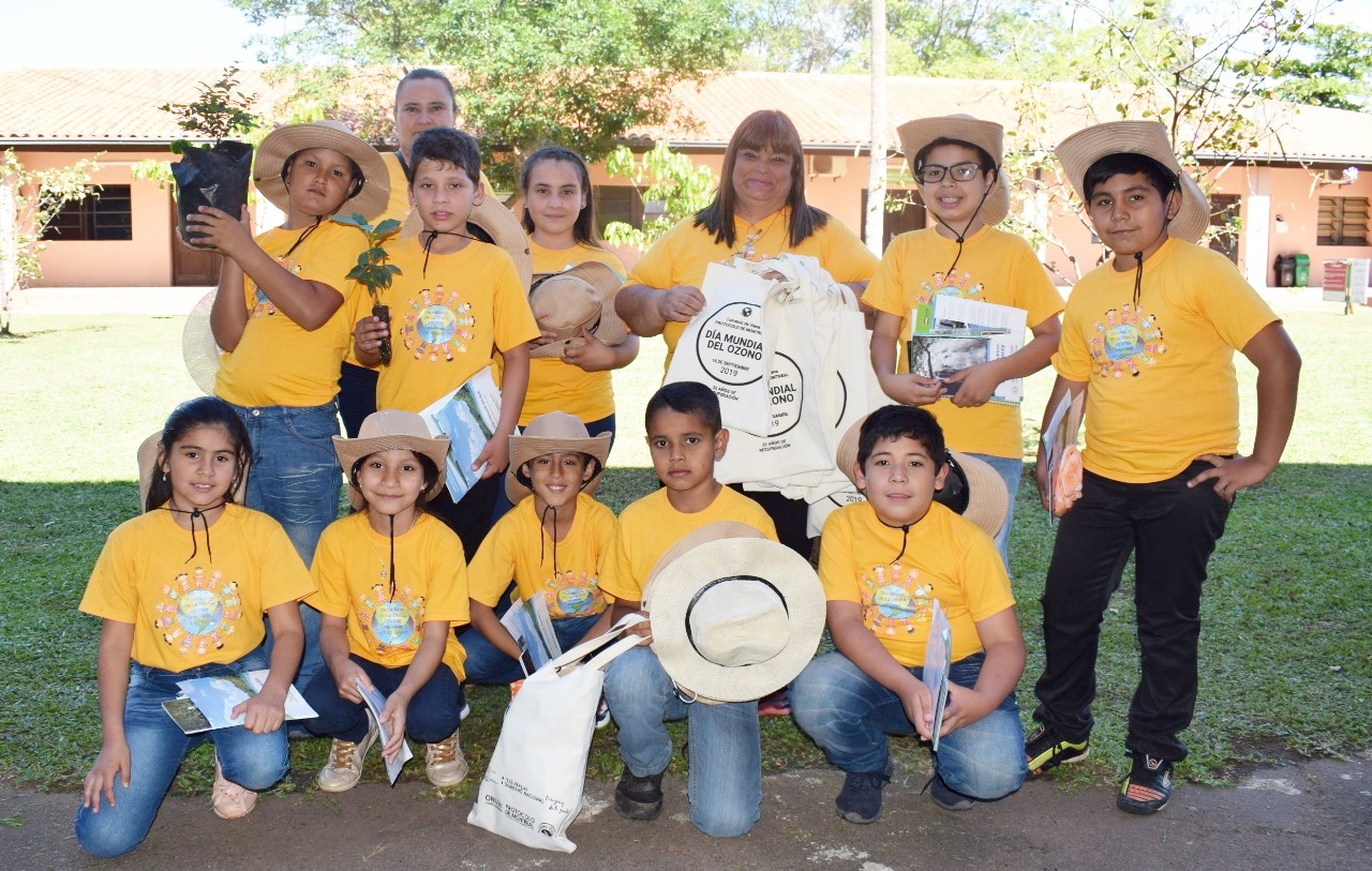 Alumnos de Areguá se instruyen sobre el cuidado del medio ambiente