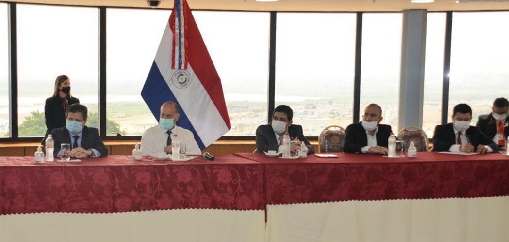 En mesa de diálogo interinstitucional abordan temas de interés social y ambiental