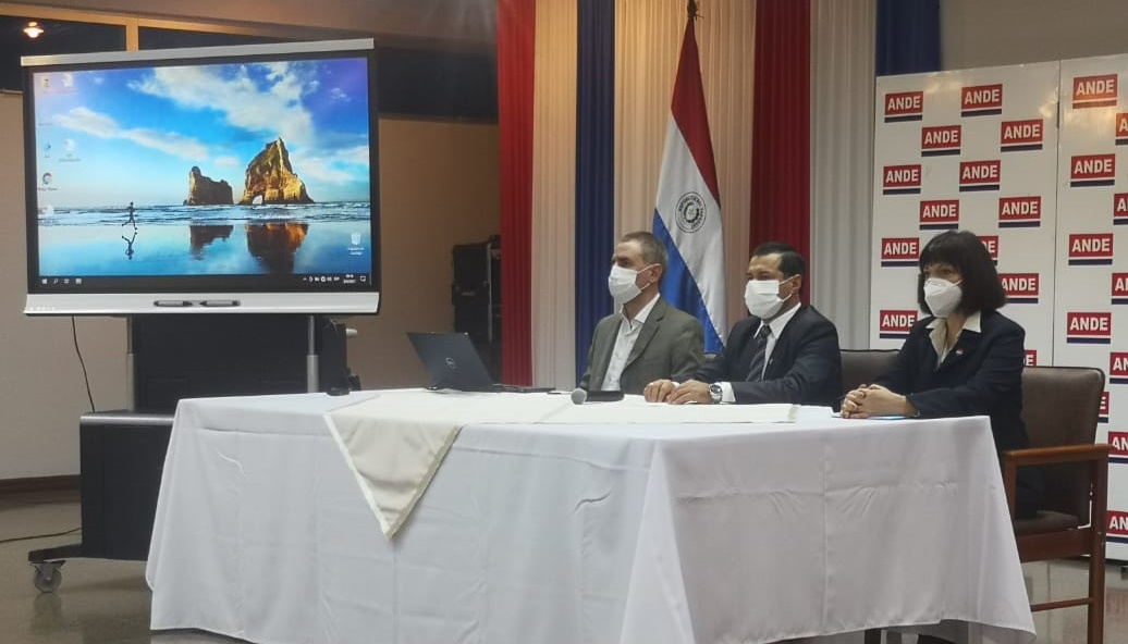 MADES brinda taller sobre Cambio Climático a funcionarios de la ANDE