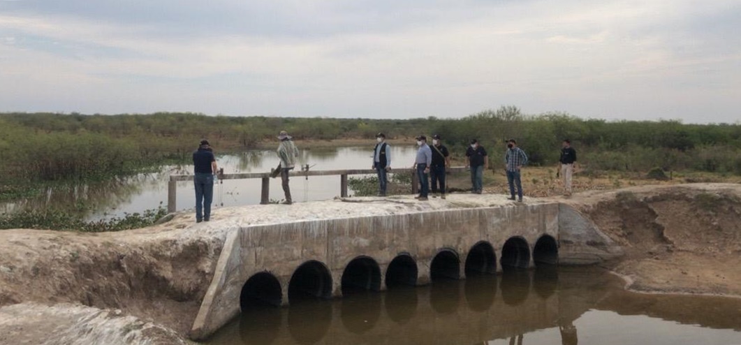 Pilcomayo: Diques y caminos causaban efecto embalse