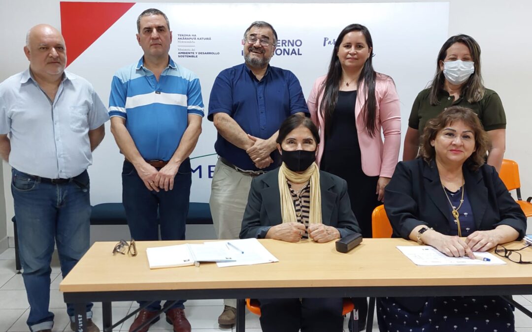 Prosiguen conversaciones entre MADES y MEC para la inclusión de contenido de cambio climático en programas de estudios