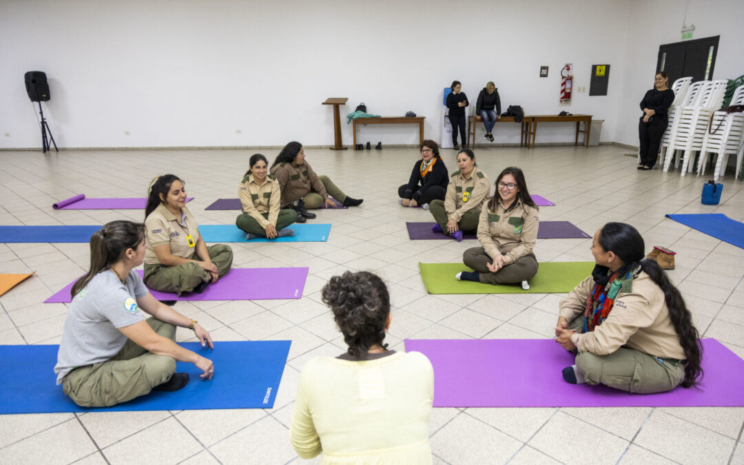 Encuentro con mujeres guardaparques para promover liderazgo