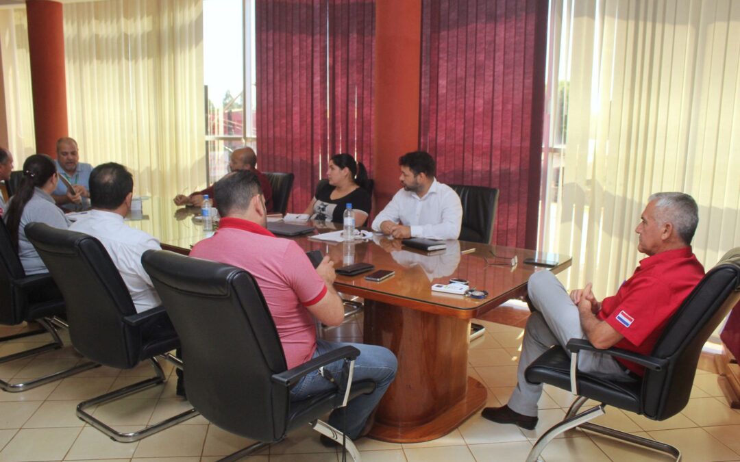 MADES acompaña propuesta de fortalecimiento municipal en gestión ambiental y adaptación al cambio climático