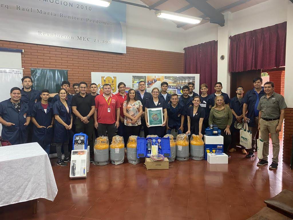 MADES entrega equipos para el Centro de Recuperación y Reciclaje de gases refrigerantes en Encarnación