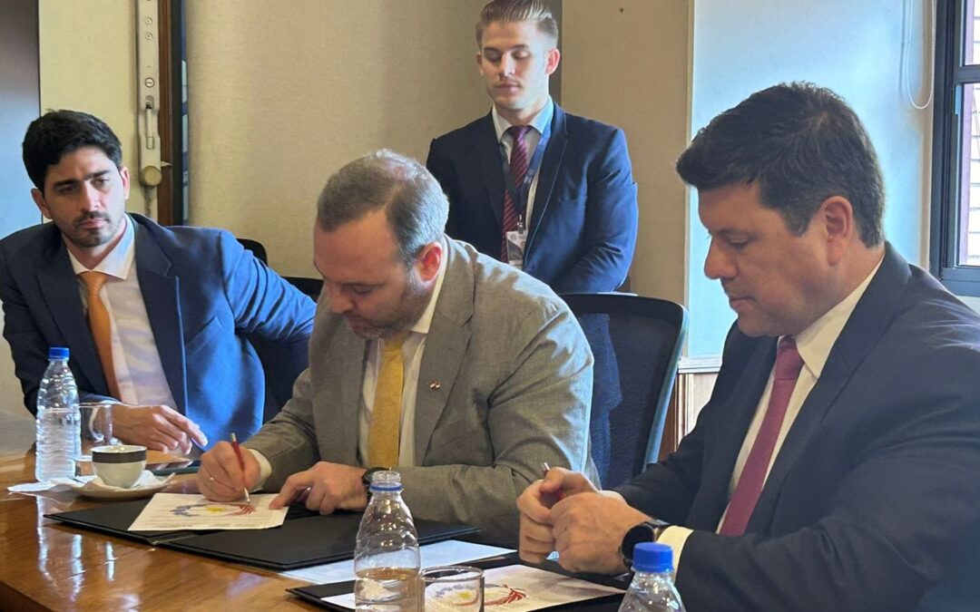 MIC y MADES firman acuerdo para trazabilidad ambiental de productos altamente exportados