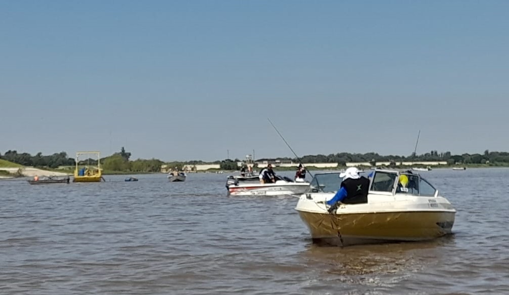 Verificaciones en el Torneo de Pesca Internacional de Ñeembucú