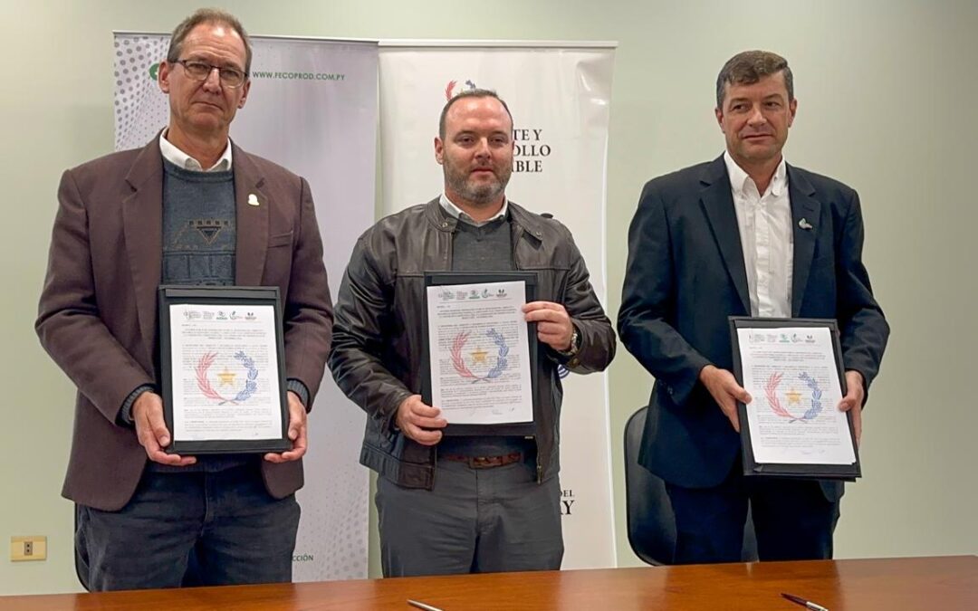 MADES firma acuerdo para fortalecer cooperación con FECOPROD y Chortitzer