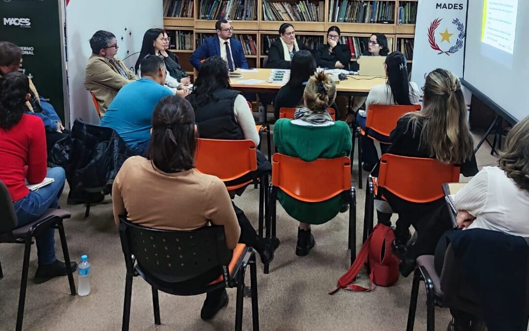 MADES lidera taller sobre comunicación y socialización de compromisos climáticos en Paraguay