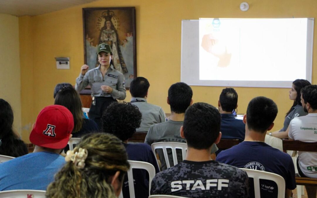 Técnicos del MADES visitan el Campamento de la Red de Jóvenes de Acción Climática