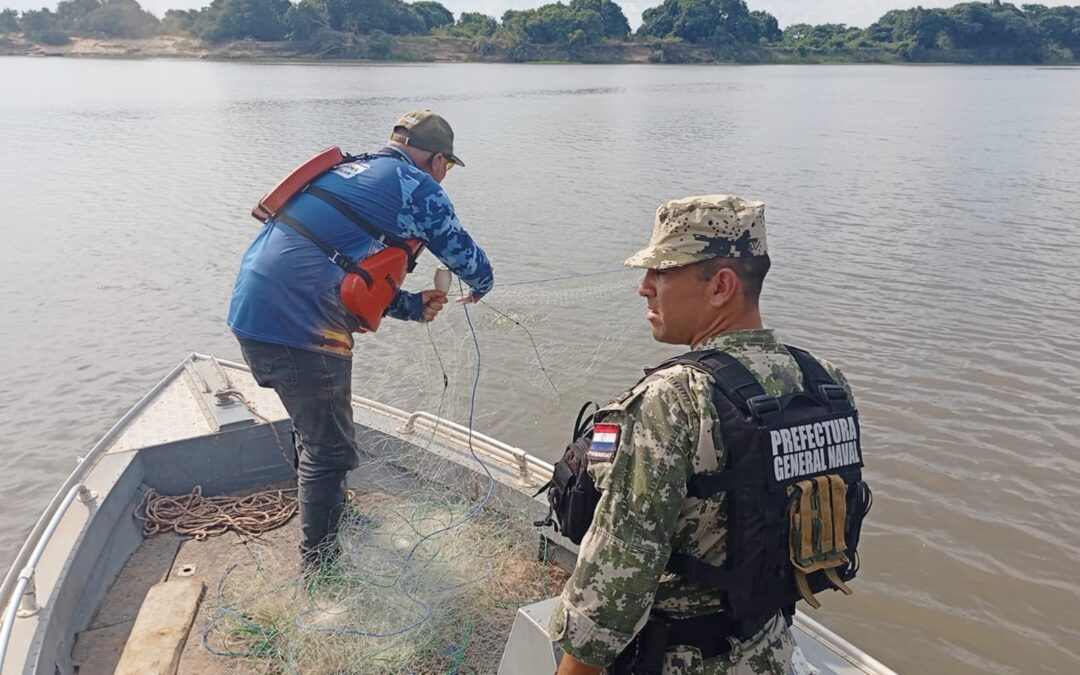 Decomisan 900 metros de red de monofilamento en operativo de control de pesca en el río Tebicuary