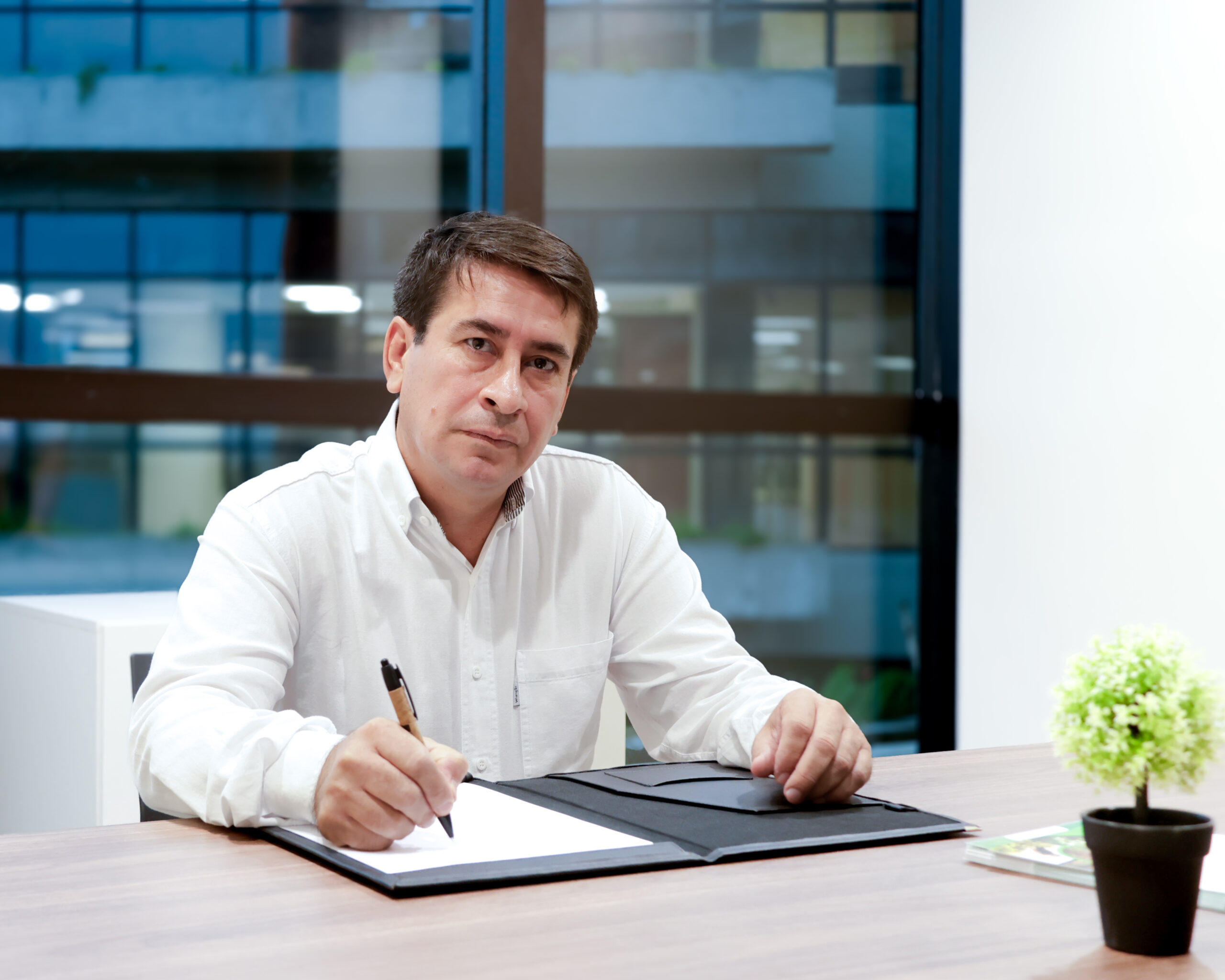 Abg. Víctor Alejandro Córdoba