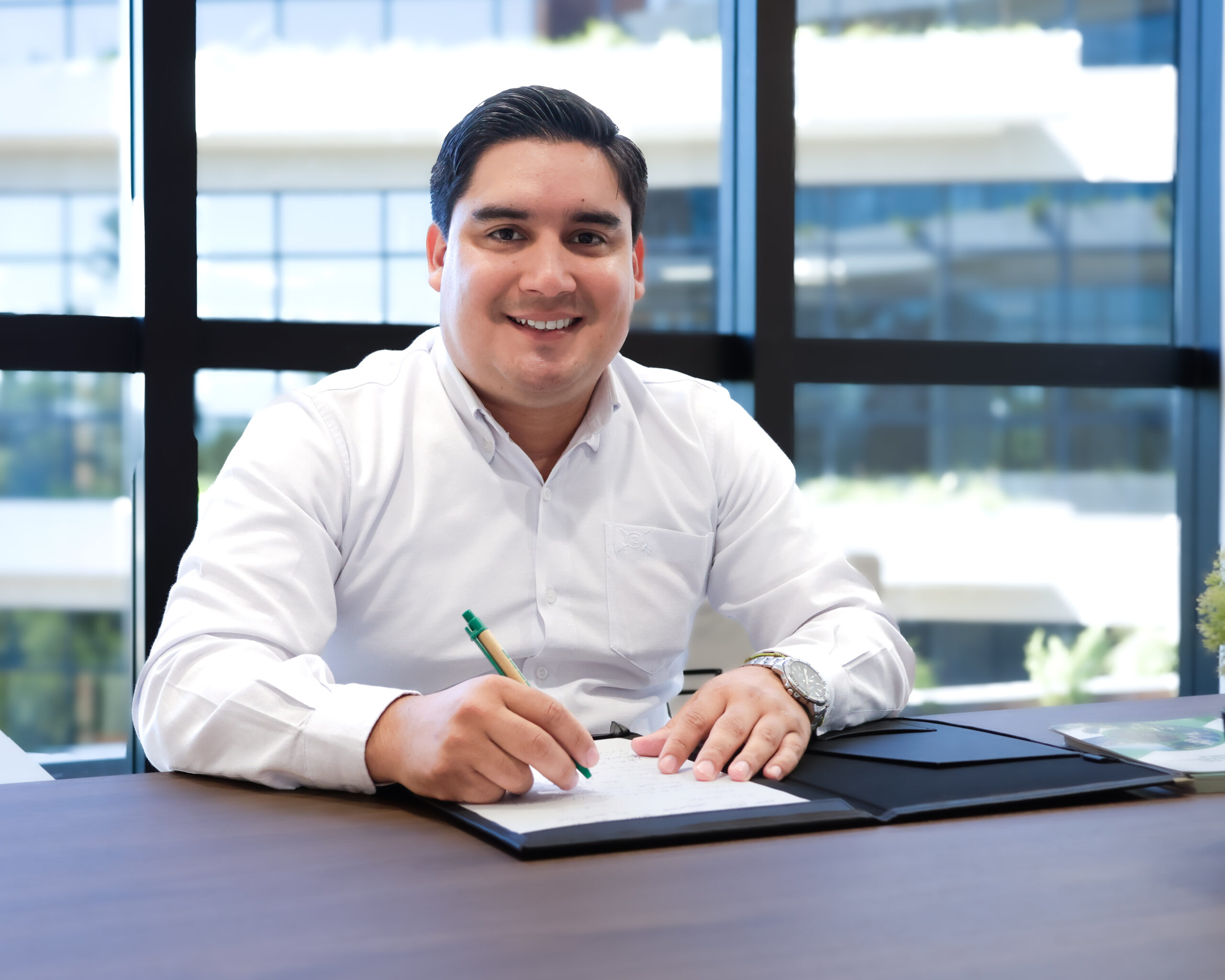 Abg. Julio Ferreira