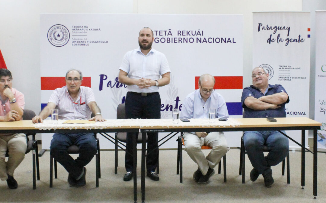 Consultores ambientales reconocen la buena gestión del Ministro del Ambiente
