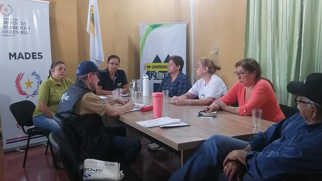 Técnicos del MADES se reúnen con la Cooperativa COMCANOR para dar seguimiento a producción de cal hidratada