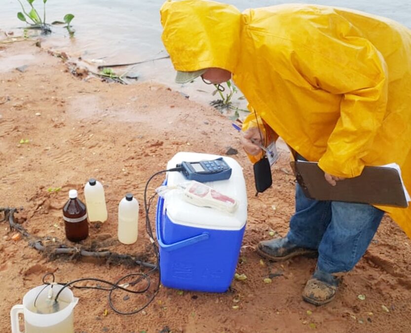Analizarán agua de las zonas donde se registran mortandad de peces
