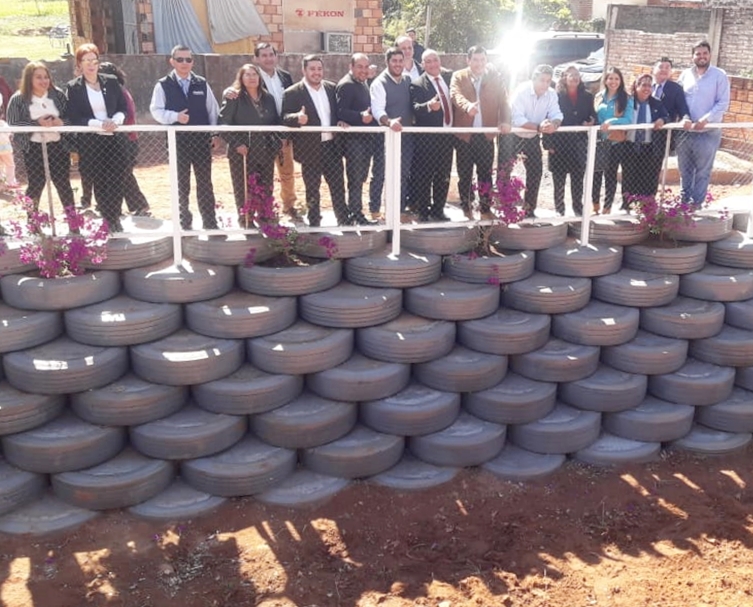 MADES participó de la inauguración del 1er Eco muro del País