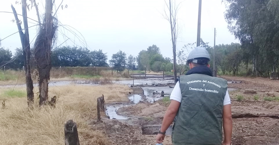Intervienen Azucarera por el vertido de una sustancia altamente corrosiva
