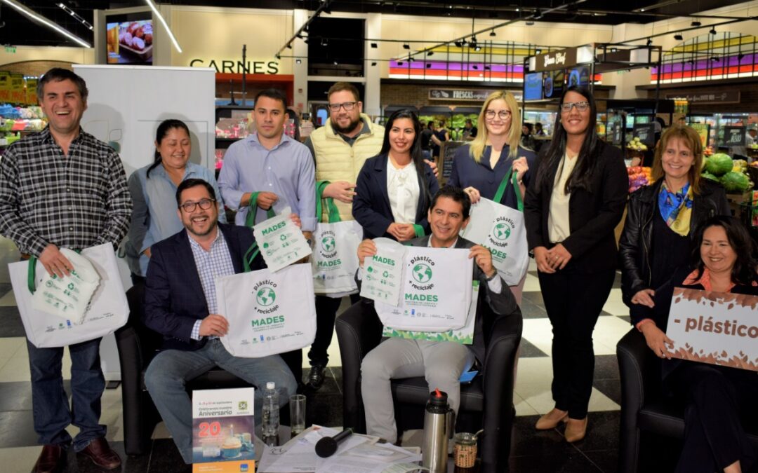MADES invita a sumarse a la campaña – plásticos + reciclaje