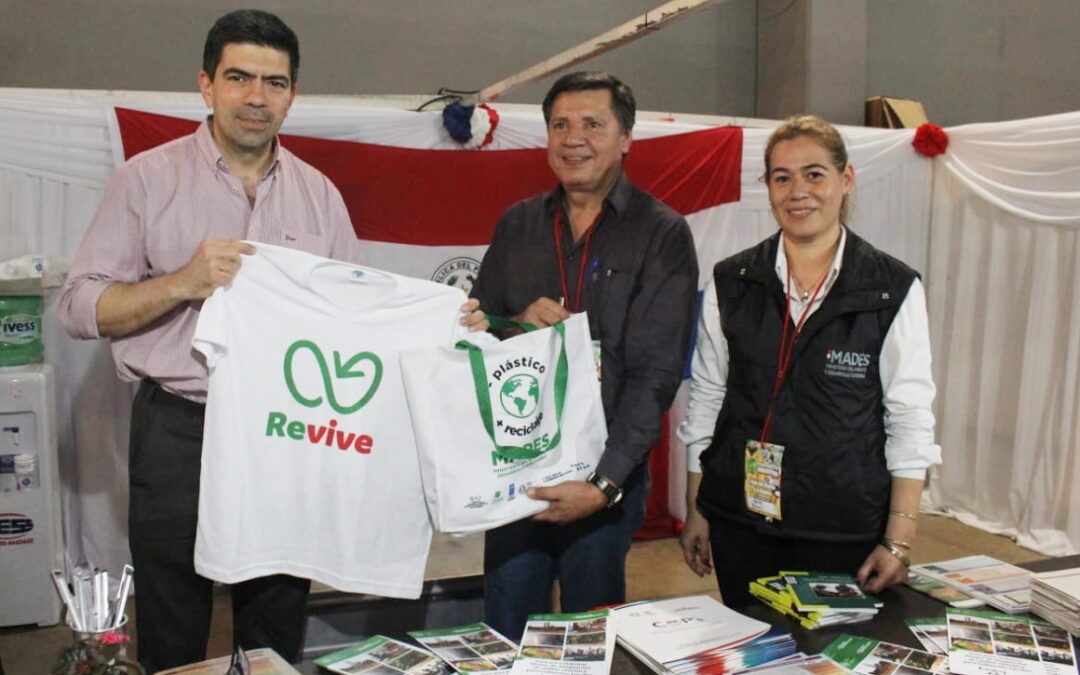 Socializan actividades del MADES en  Feria forestal Argentina