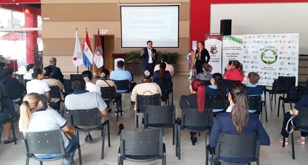 MADES capacitó a docentes de Ñemby en el marco de la campaña Reciclatón