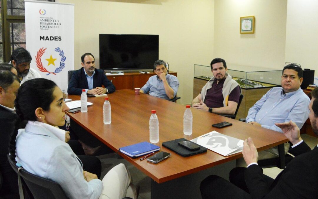 Reunión interinstitucional para fortalecer los requisitos ambientales en contrataciones públicas