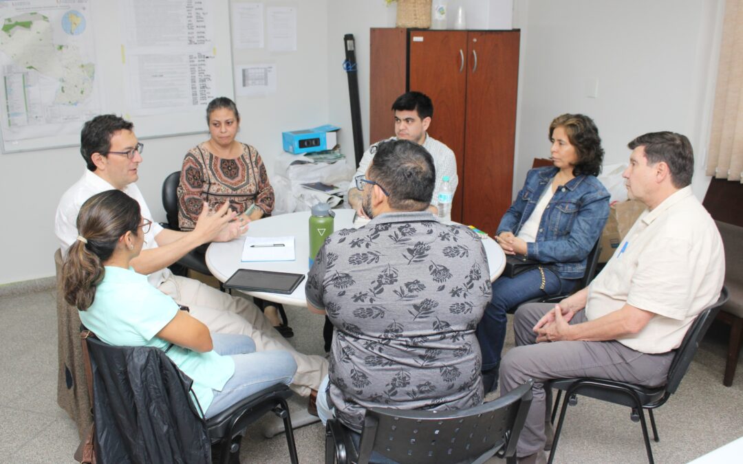 Especialistas de la FAO visitaron Dirección de Áreas Protegidas y Laboratorio de MADES