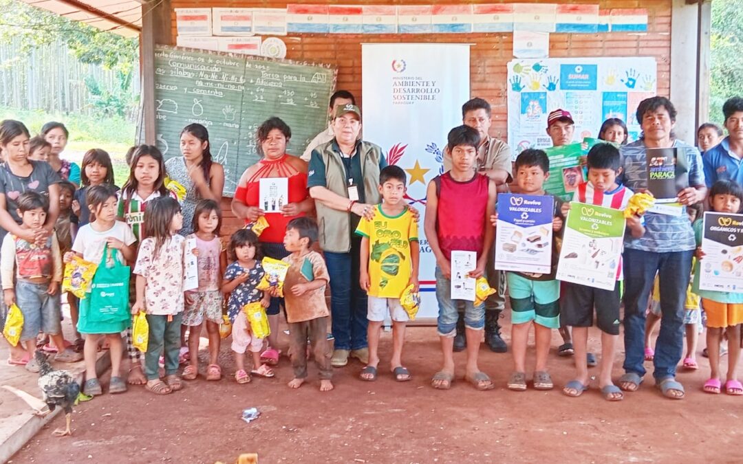 Niños Mbyá Guaraní aprenden sobre cuidado del ambiente