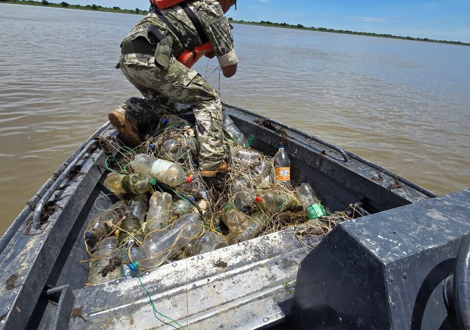 Retiran más de 3.500 metros de espineles en operativo en aguas del río Paraguay