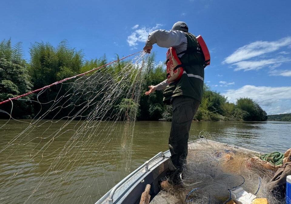 Continúan controles del MADES sobre cumplimiento de veda pesquera en ríos del país