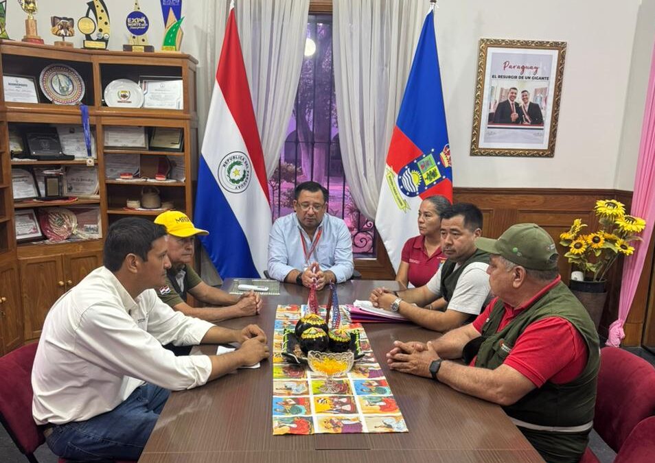 MADES se reúne con pescadores de Concepción para abordar el subsidio por veda