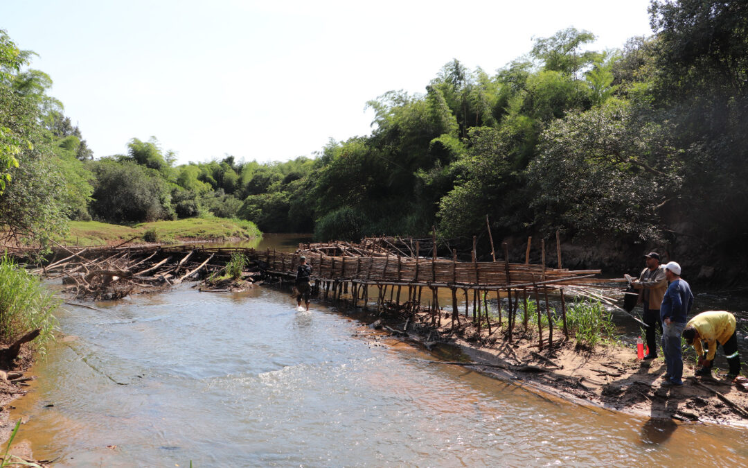Destruyen represas ilegales tipo trampa en los ríos Capiibary y Pirapó
